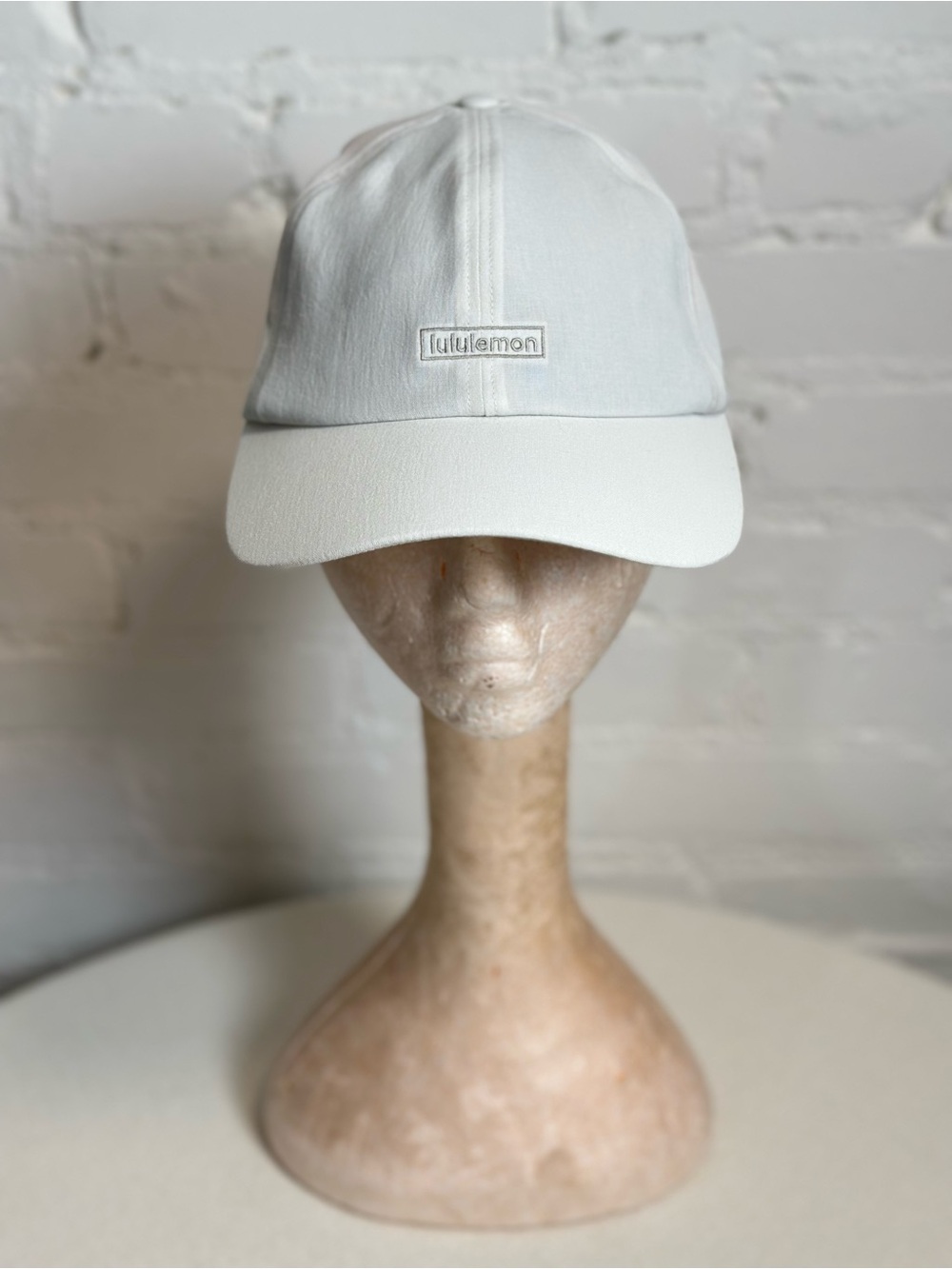 NWT LULULEMON Athletica Baller Hat Soft ** Embroidery Logo White